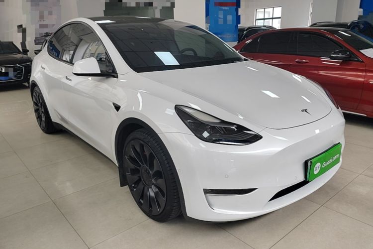 Used Tesla Model Y 2022 Performance High-Performance All-Wheel-Drive Version Front Right 45 Deg