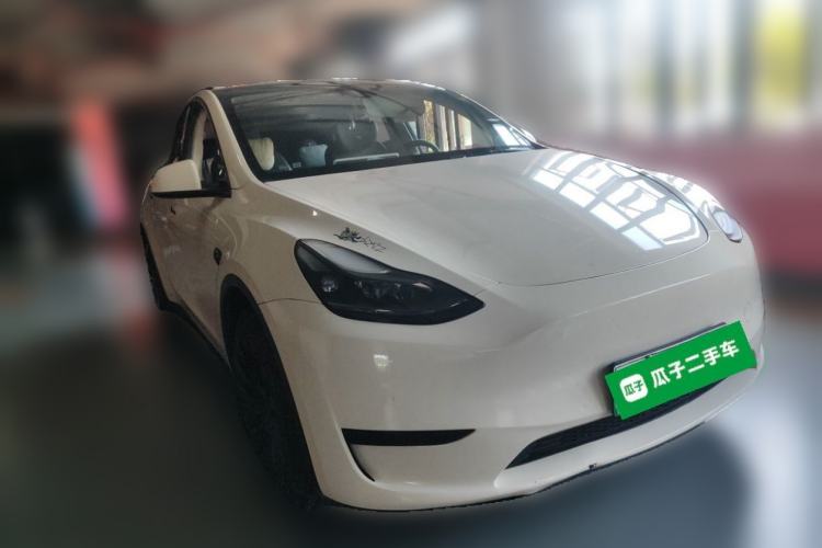 Used Tesla Model Y 2022 Rear-Wheel-Drive Version Front Right 45 Deg