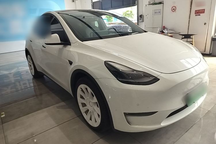 Used Tesla Model Y 2022 Rear-Wheel-Drive Version Front Right 45 Deg