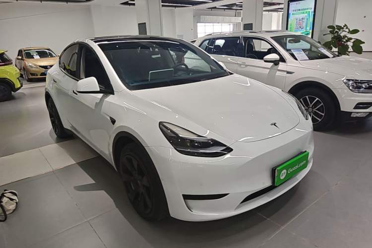 Used Tesla Model Y 2022 Revised Version Rear-Wheel Drive Front Right 45 Deg