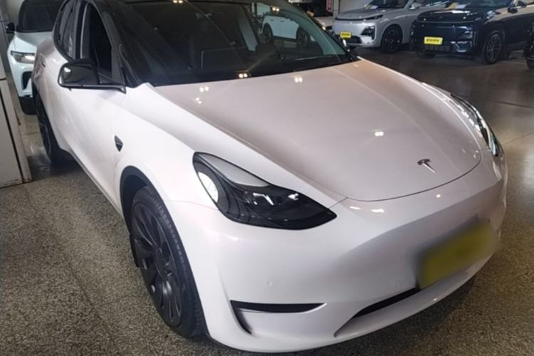 Used Tesla Model Y 2022 Performance High-Performance All-Wheel-Drive Version Front Right 45 Deg