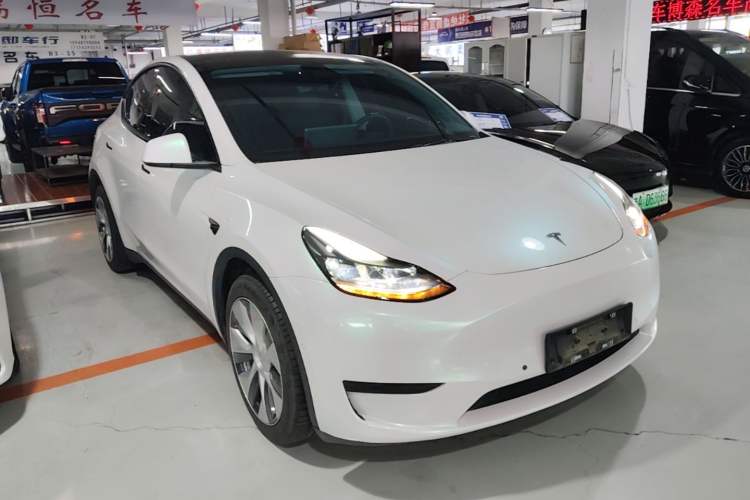 Used Tesla Model Y 2022 Revised Version Rear-Wheel Drive Front Right 45 Deg