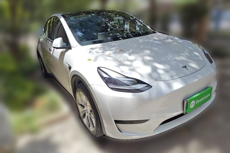 Used Tesla Model Y 2022 Rear-Wheel-Drive Version Front Right 45 Deg