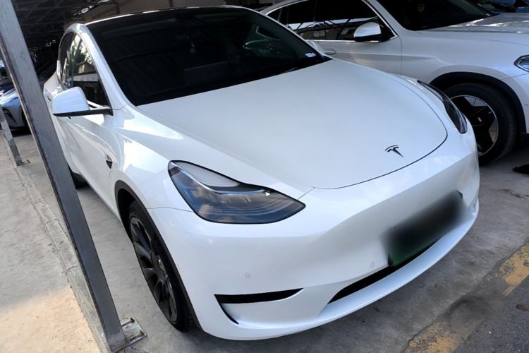 Used Tesla Model Y 2022 Rear-Wheel-Drive Version Front Right 45 Deg