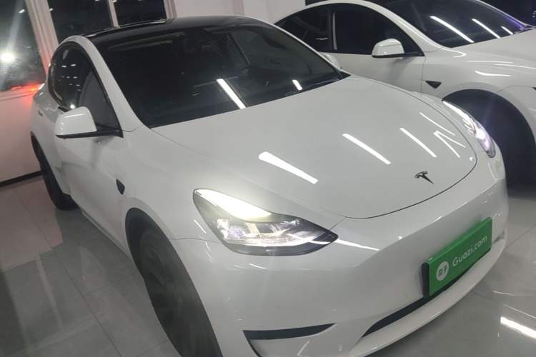 Used Tesla Model Y 2022 Revised Version Rear-Wheel Drive Front Right 45 Deg