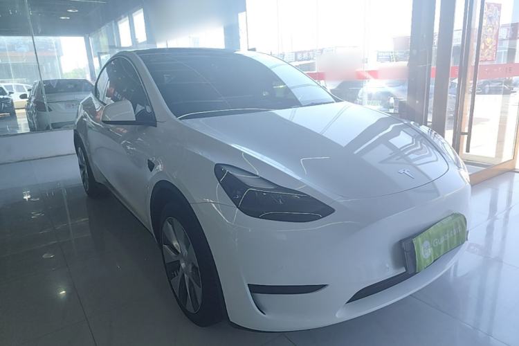 Used Tesla Model Y 2022 Rear-Wheel-Drive Version Front Right 45 Deg