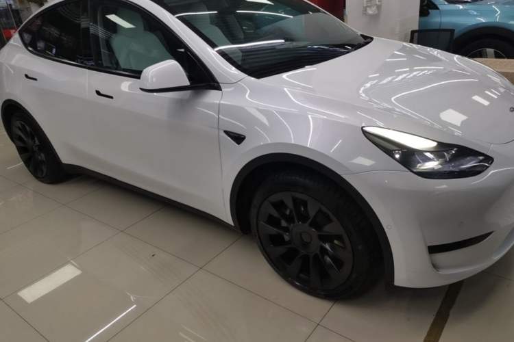Used Tesla Model Y 2022 Revised Version Rear-Wheel Drive Front Right 45 Deg