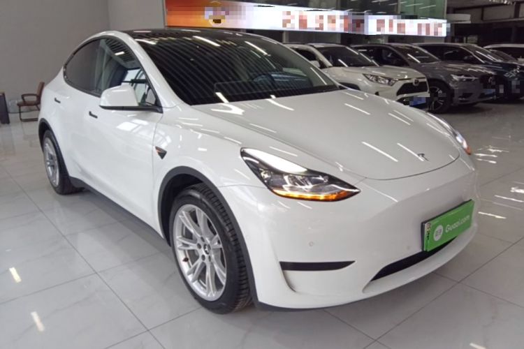 Used Tesla Model Y 2022 Rear-Wheel-Drive Version Front Right 45 Deg