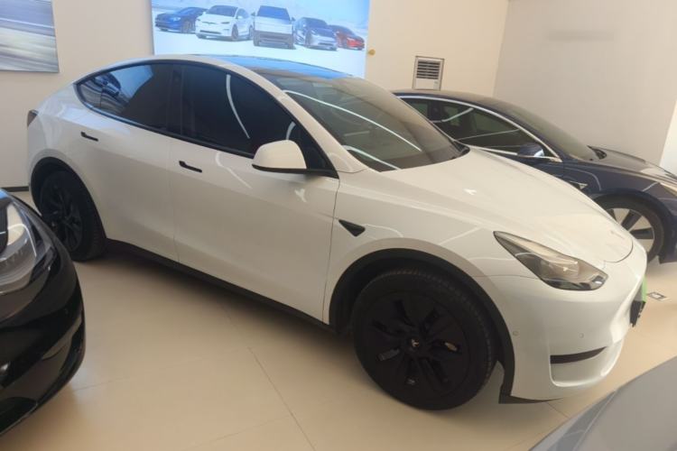 Used Tesla Model Y 2022 Revised Version Rear-Wheel Drive Front Right 45 Deg