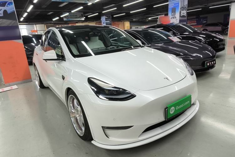 Used Tesla Model Y 2022 Performance High-Performance All-Wheel-Drive Version Front Right 45 Deg