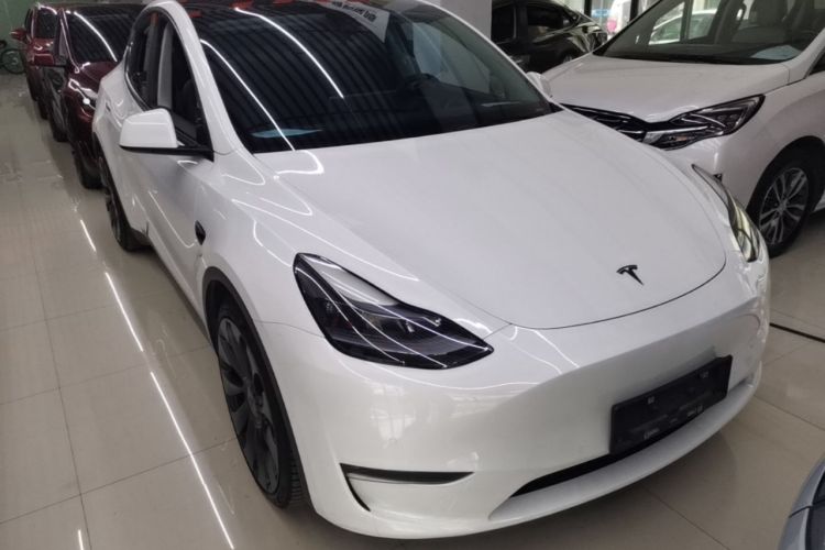 Used Tesla Model Y 2022 Performance High-Performance All-Wheel-Drive Version Front Right 45 Deg
