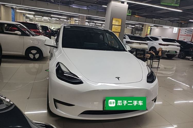 Used Tesla Model Y 2022 Rear-Wheel-Drive Version Front Right 45 Deg