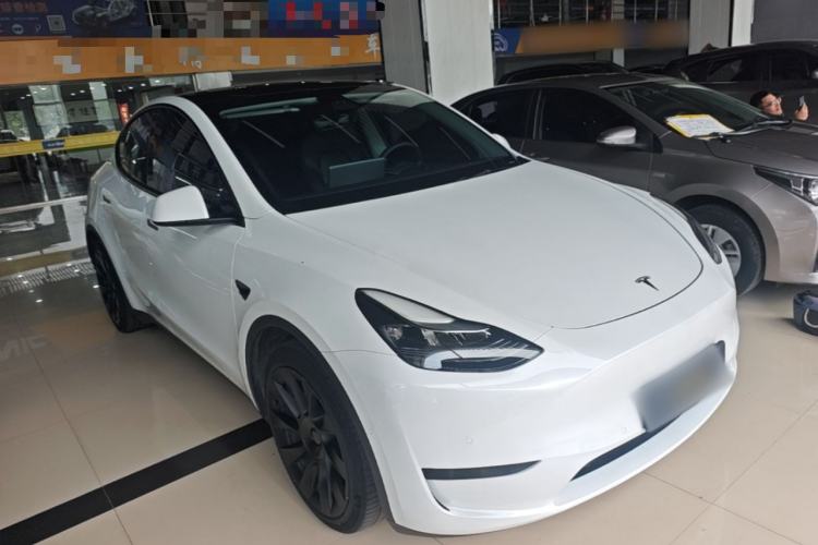 Used Tesla Model Y 2022 Rear-Wheel-Drive Version Front Right 45 Deg