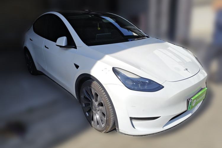 Used Tesla Model Y 2022 Performance High-Performance All-Wheel-Drive Version Front Right 45 Deg