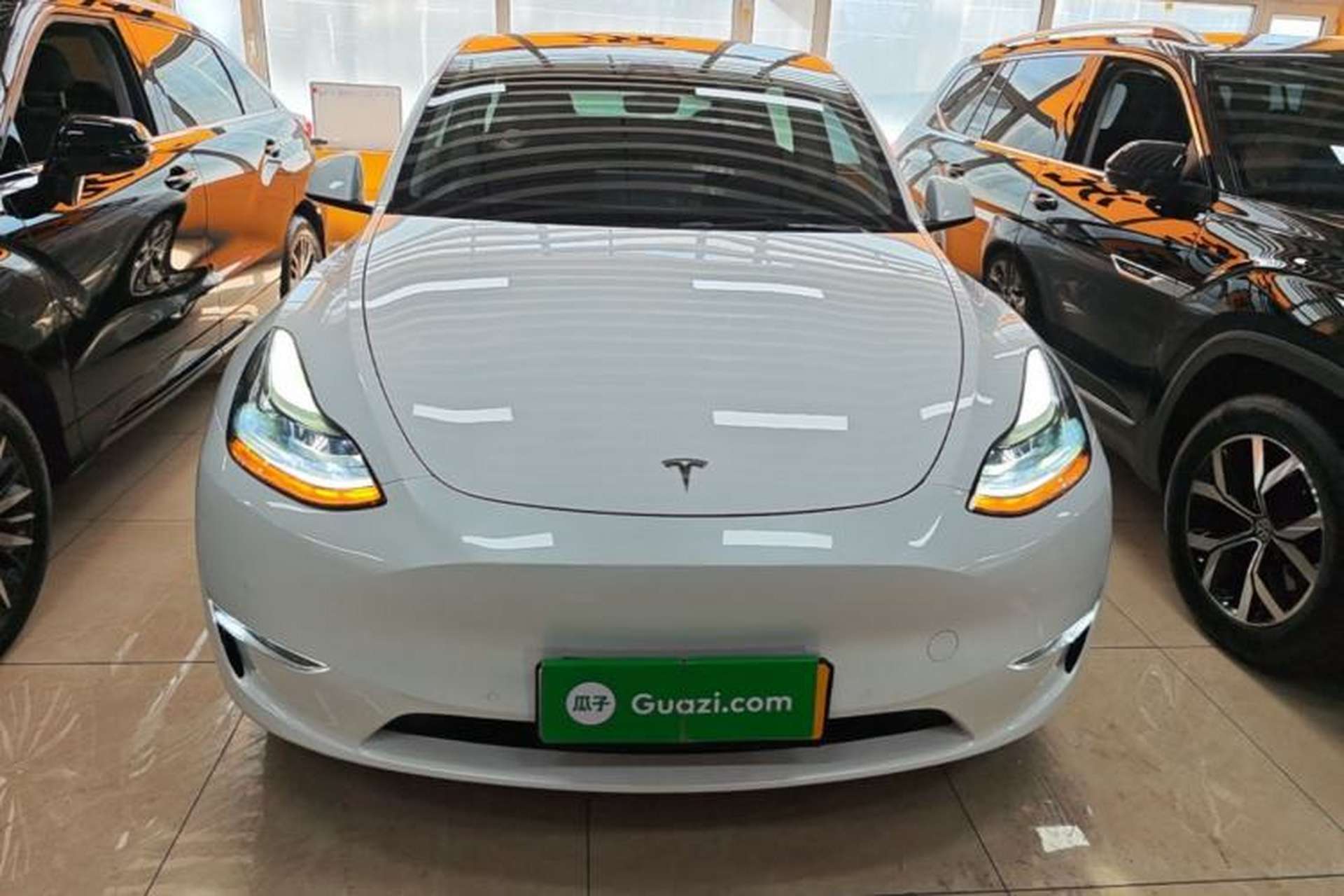 Used Tesla Model Y 2022 Long-Range All-Wheel-Drive Version Front
