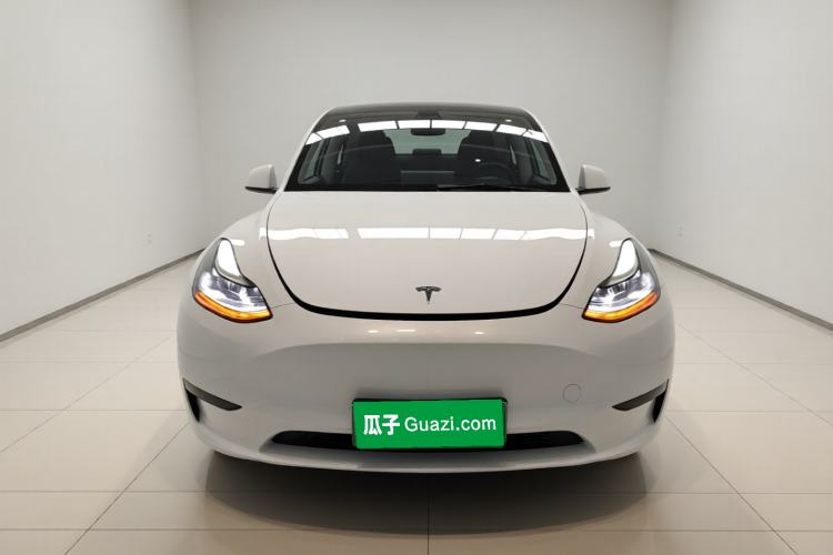 Used Tesla Model Y 2022 Rear-Wheel-Drive Version Front