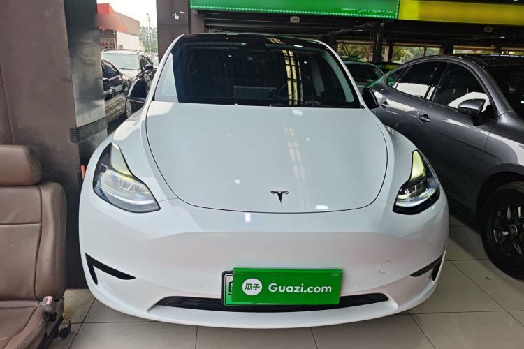 Used Tesla Model Y 2022 Rear-Wheel-Drive Version Front
