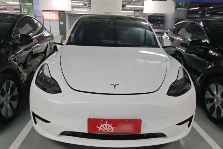Used Tesla Model Y 2022 Rear-Wheel-Drive Version Front