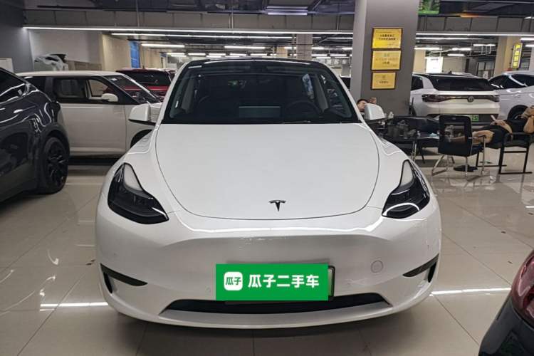 Used Tesla Model Y 2022 Rear-Wheel-Drive Version Front