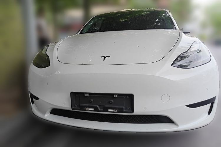 Used Tesla Model Y 2022 Rear-Wheel-Drive Version Front