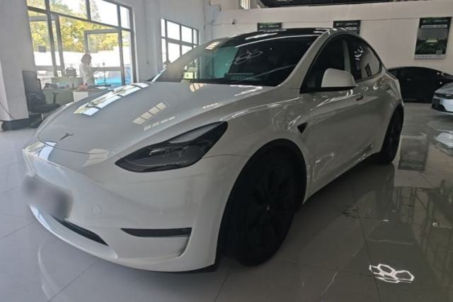 Used Tesla Model Y 2022 Long-Range All-Wheel-Drive Version
