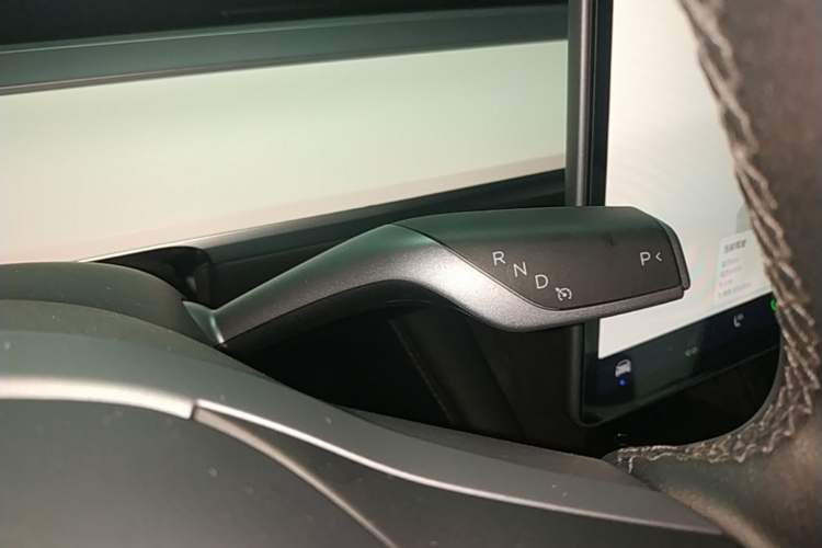 Used Tesla Model Y 2022 Performance High-Performance All-Wheel-Drive Version Gear Lever