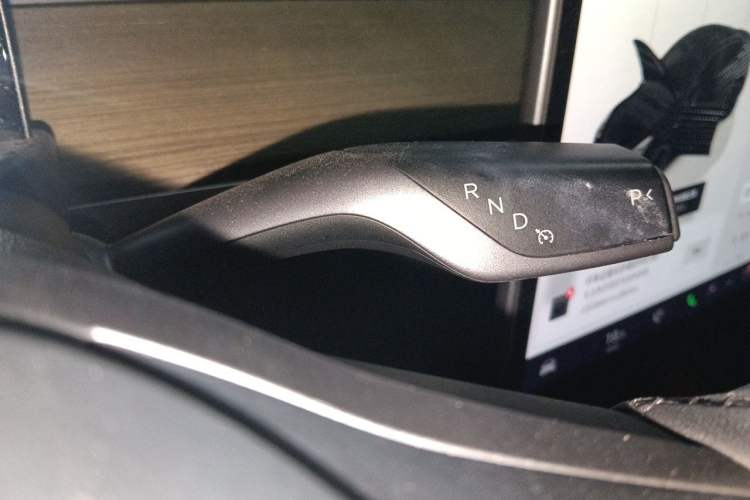 Used Tesla Model Y 2022 Performance High-Performance All-Wheel-Drive Version Gear Lever