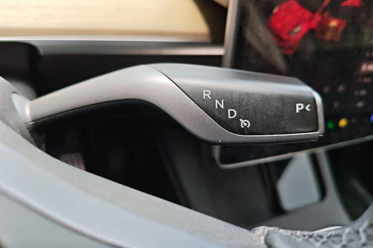Used Tesla Model Y 2022 Performance High-Performance All-Wheel-Drive Version Gear Lever