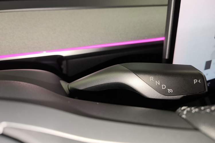 Used Tesla Model Y 2022 Performance High-Performance All-Wheel-Drive Version Gear Lever