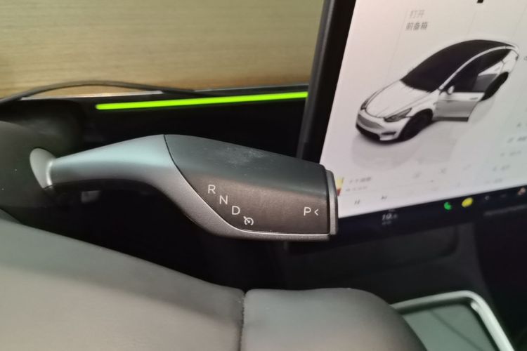 Used Tesla Model Y 2022 Performance High-Performance All-Wheel-Drive Version Gear Lever