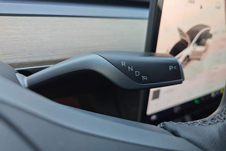 Used Tesla Model Y 2022 Revised Version Rear-Wheel Drive Gear Lever