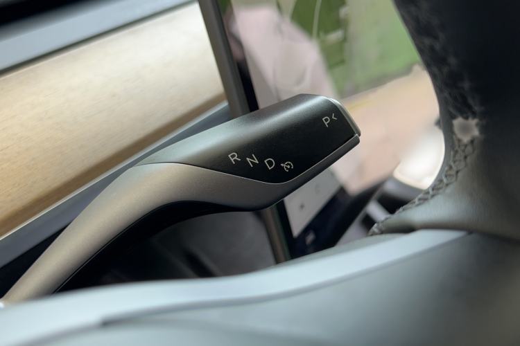 Used Tesla Model Y 2022 Long-Range All-Wheel-Drive Version Gear Lever