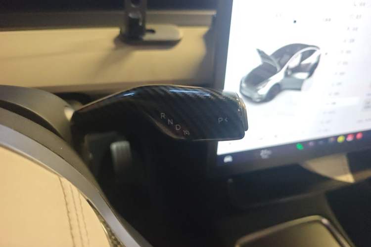 Used Tesla Model Y 2022 Performance High-Performance All-Wheel-Drive Version Gear Lever