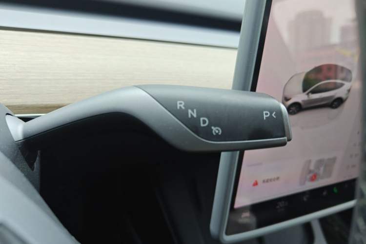 Used Tesla Model Y 2022 Revised Version Rear-Wheel Drive Gear Lever
