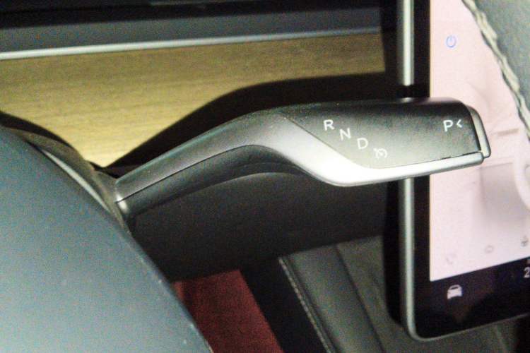 Used Tesla Model Y 2022 Revised Version Rear-Wheel Drive Gear Lever