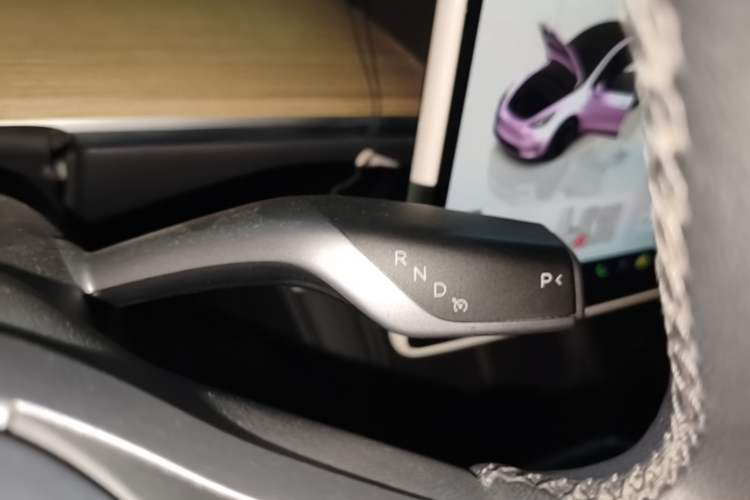 Used Tesla Model Y 2022 Revised Version Rear-Wheel Drive Gear Lever