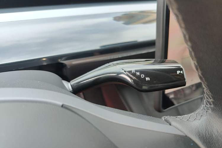 Used Tesla Model Y 2022 Long-Range All-Wheel-Drive Version Gear Lever