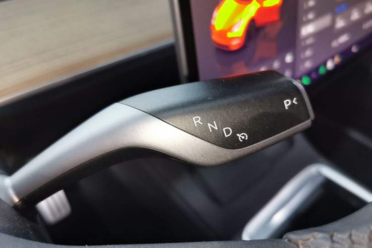 Used Tesla Model Y 2022 Performance High-Performance All-Wheel-Drive Version Gear Lever