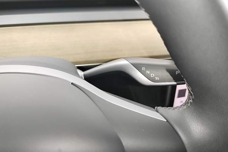 Used Tesla Model Y 2022 Performance High-Performance All-Wheel-Drive Version Gear Lever