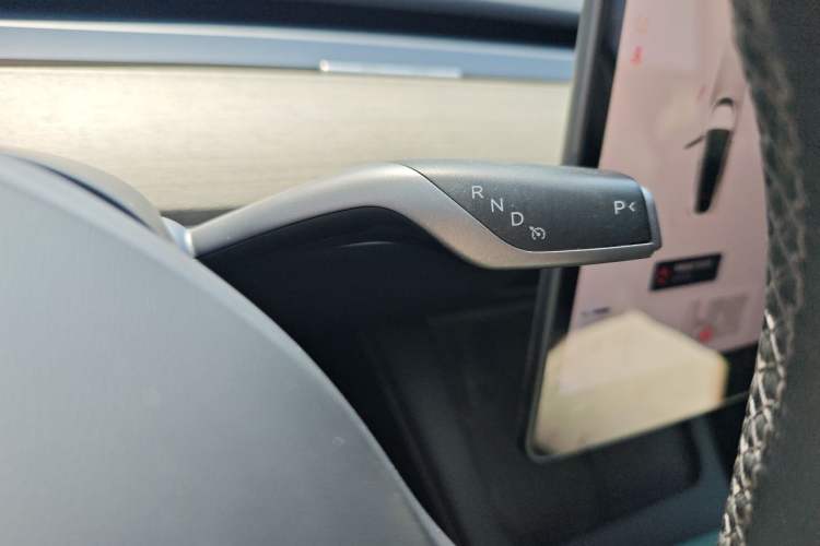Used Tesla Model Y 2022 Revised Version Rear-Wheel Drive Gear Lever