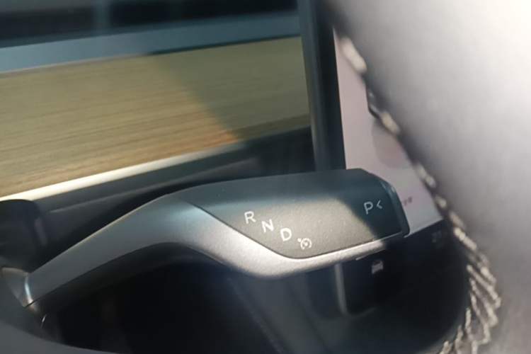Used Tesla Model Y 2022 Revised Version Long-Range All-Wheel Drive Gear Lever