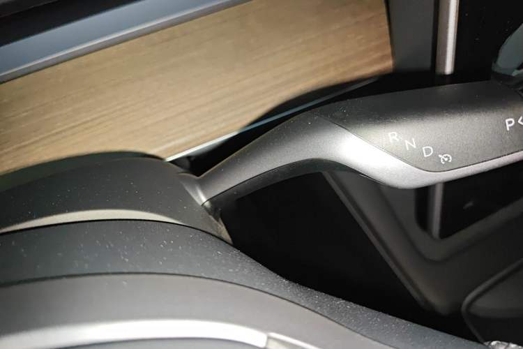 Used Tesla Model Y 2022 Revised Version Rear-Wheel Drive Gear Lever