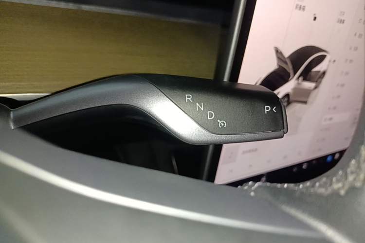 Used Tesla Model Y 2022 Revised Version Rear-Wheel Drive Gear Lever