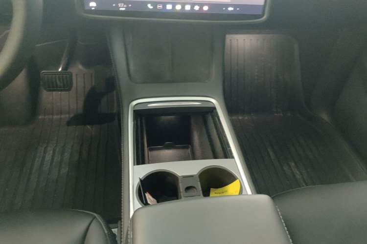 Used Tesla Model Y 2022 Revised Version Rear-Wheel Drive Gear Lever