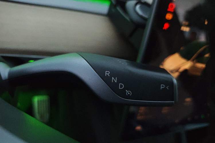 Used Tesla Model Y 2022 Long-Range All-Wheel-Drive Version Gear Lever