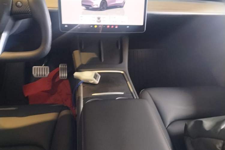 Used Tesla Model Y 2022 Performance High-Performance All-Wheel-Drive Version Gear Lever