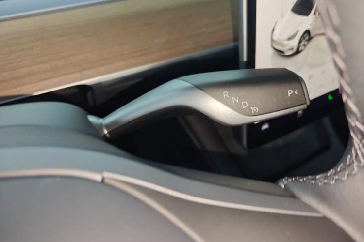 Used Tesla Model Y 2022 Long-Range All-Wheel-Drive Version Gear Lever