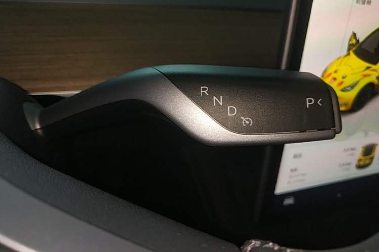 Used Tesla Model Y 2022 Long-Range All-Wheel-Drive Version Gear Lever
