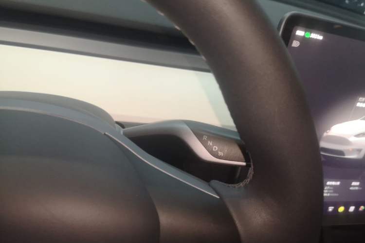 Used Tesla Model Y 2022 Revised Version Rear-Wheel Drive Gear Lever