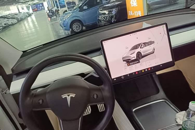 Used Tesla Model Y 2022 Performance High-Performance All-Wheel-Drive Version Gear Lever
